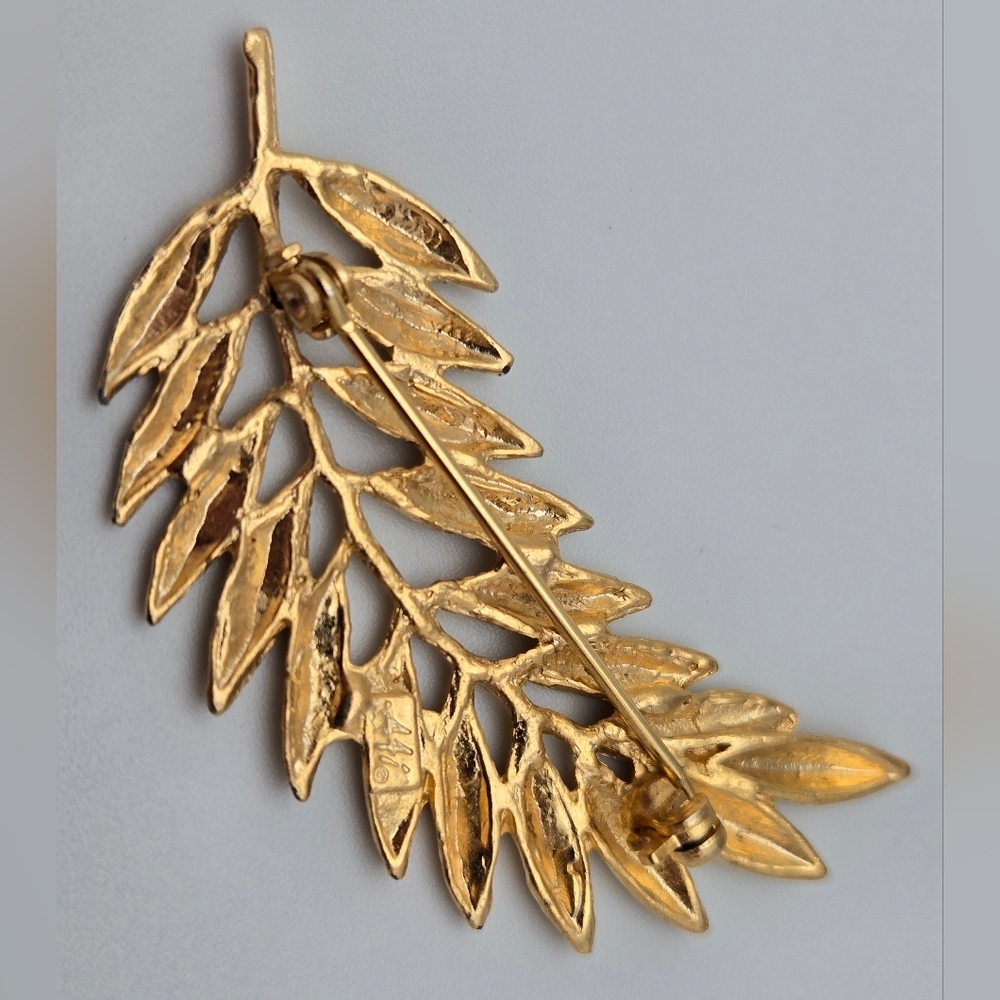 Greek Olive Gold Tone Leaf Branch Brooch Pin Brushed Satin Vintage - Picture 7 of 9